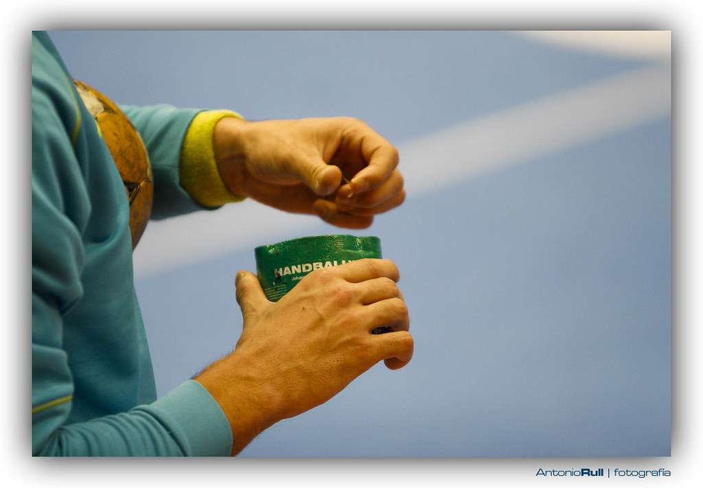 Handball resins: their importance and how to make the right choice