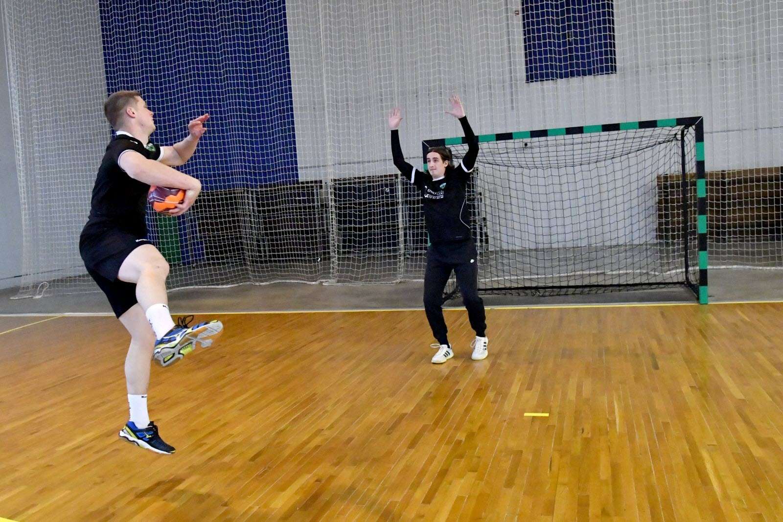 Maîtrisez l’art de la roucoulette en handball : Techniques et astuces indispensables