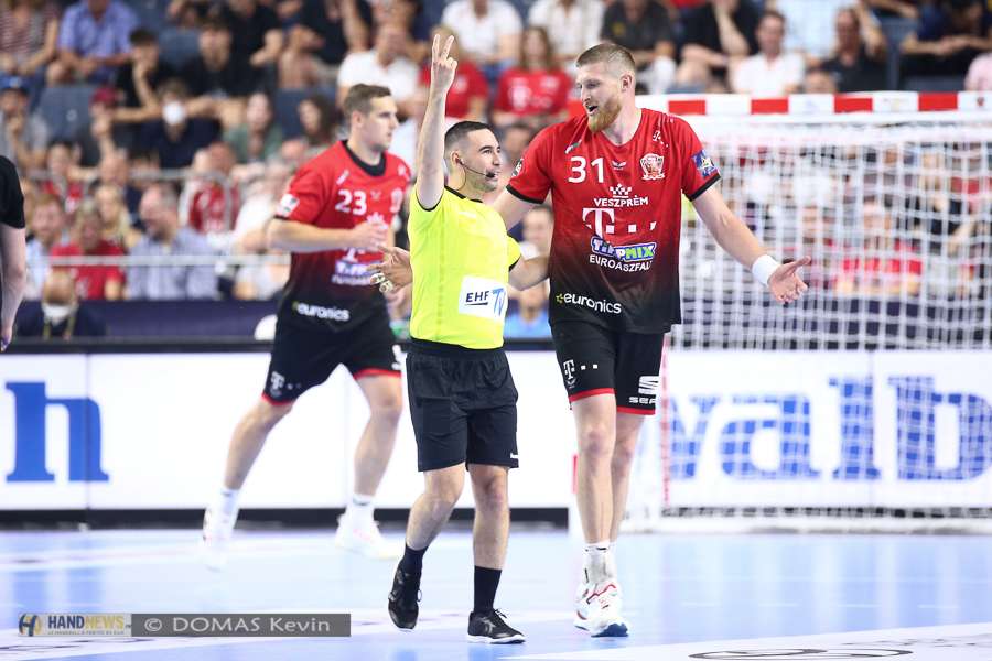 découvrez notre guide complet pour suivre et comprendre un match de handball : règles, conseils, analyses et astuces pour ne rien manquer de l'action !