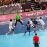 découvrez l’univers passionnant du handball : règles du jeu, astuces, histoire et actualités. suivez les compétitions, trouvez des conseils pour progresser et vivez toute la passion du handball en france et dans le monde.