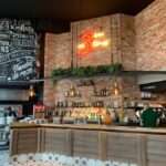 découvrez la signification du terme 'mi-temps', son utilisation dans le sport, le monde professionnel et la vie quotidienne. comprenez ses différents contextes et ses implications.