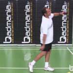 découvrez les meilleures stratégies de service au badminton pour surprendre vos adversaires, prendre l'avantage dès le début de l'échange et améliorer vos performances sur le terrain.