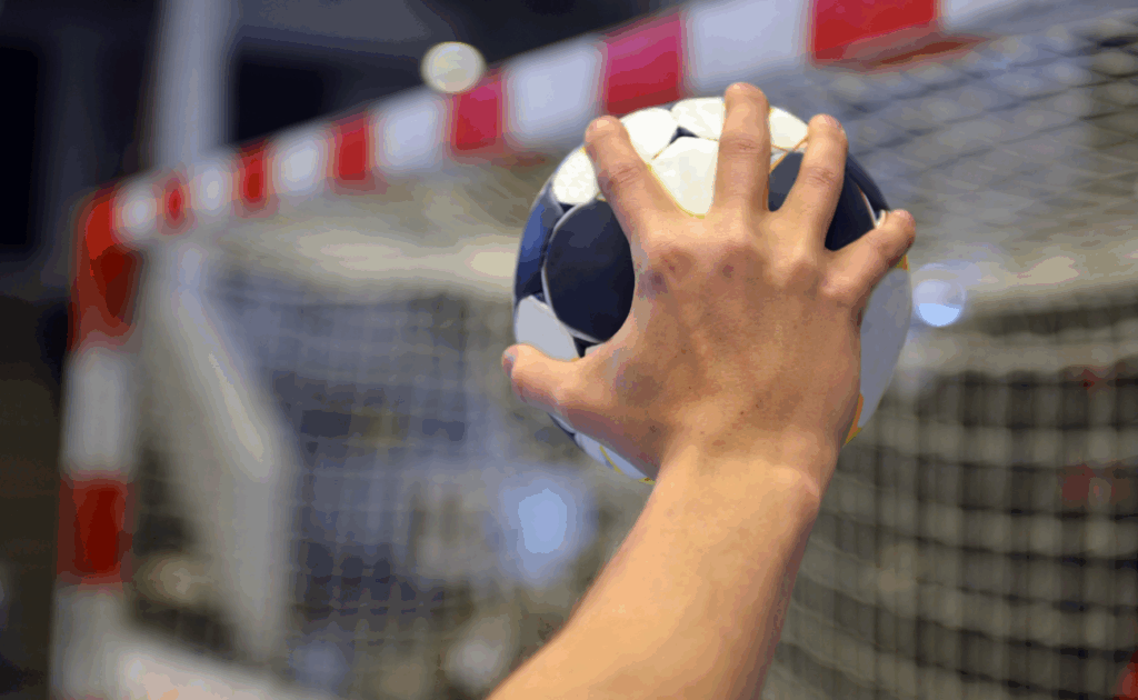 découvrez nos conseils et techniques efficaces pour apprendre à tirer plus fort au handball. améliorez votre puissance de tir, surprenez vos adversaires et marquez plus de buts grâce à nos astuces d’experts !