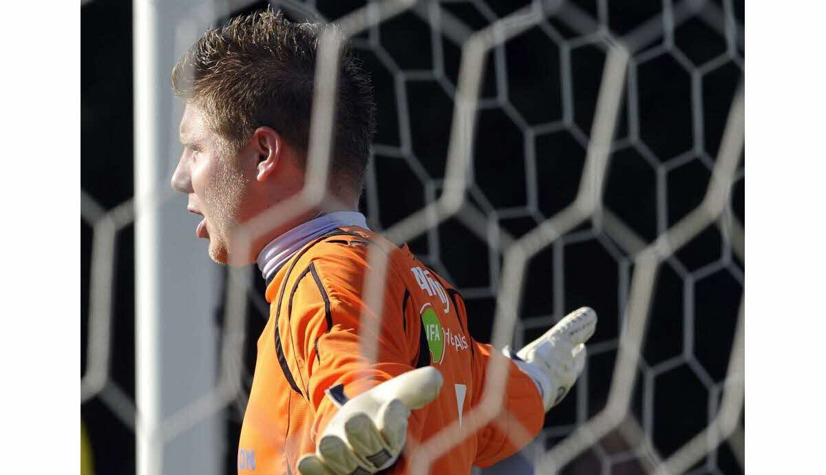 découvrez le rôle fascinant du gardien volant, ce poste clé du football où agilité, réflexes et anticipation transforment chaque arrêt en spectacle ! analyse, conseils et astuces pour comprendre ou devenir un gardien volant redoutable.