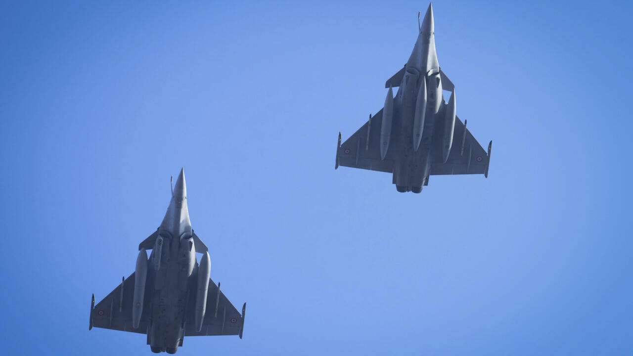 découvrez tout sur les jets français : histoire, technologies innovantes, performances et modèles emblématiques de l’aviation française civile et militaire.