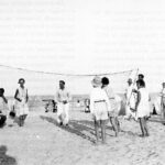 découvrez l'origine du volley-ball : son invention en 1895 par william g. morgan, son évolution, et comment ce sport est devenu populaire dans le monde entier. histoire, faits marquants et anecdotes à connaître !