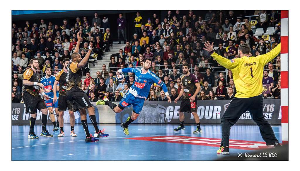 découvrez la technique de la roucoulette au handball : origine, astuces pour la maîtriser et conseils pour surprendre vos adversaires avec ce geste spectaculaire.