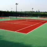 découvrez la superficie d'un terrain de tennis, ses dimensions officielles et les règles à connaître pour mieux comprendre l'espace de jeu, que ce soit pour le simple ou le double.