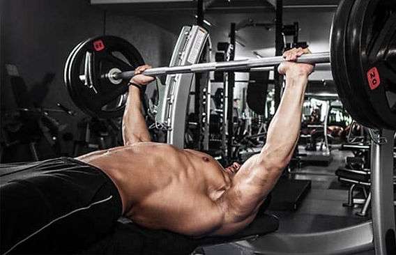 découvrez des techniques efficaces pour améliorer la puissance de votre tir au handball et dominer vos adversaires sur le terrain.