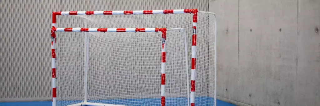 découvrez nos cages de handball indispensables, alliant robustesse et sécurité pour vos entraînements et matchs.