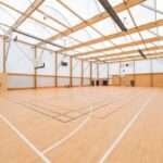 découvrez notre gymnase handball, un espace dédié au sport offrant des installations modernes pour tous les passionnés de handball et d'activités sportives.