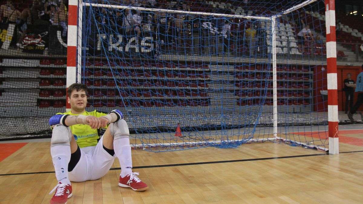 découvrez le nombre officiel de joueurs en handball, les règles de composition d'équipe et les rôles de chaque joueur sur le terrain.