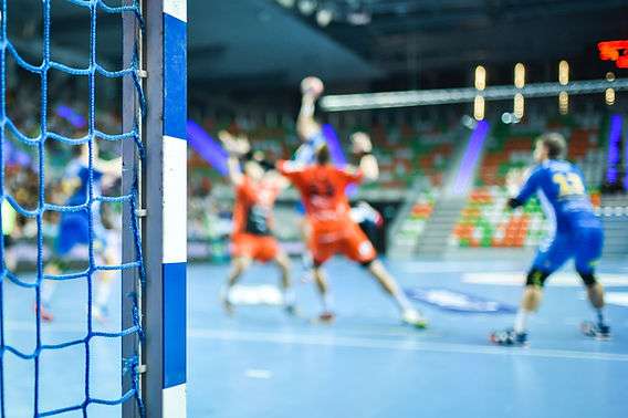 découvrez le rôle pivot au handball, ses techniques essentielles et les stratégies clés pour exceller dans cette position cruciale sur le terrain.