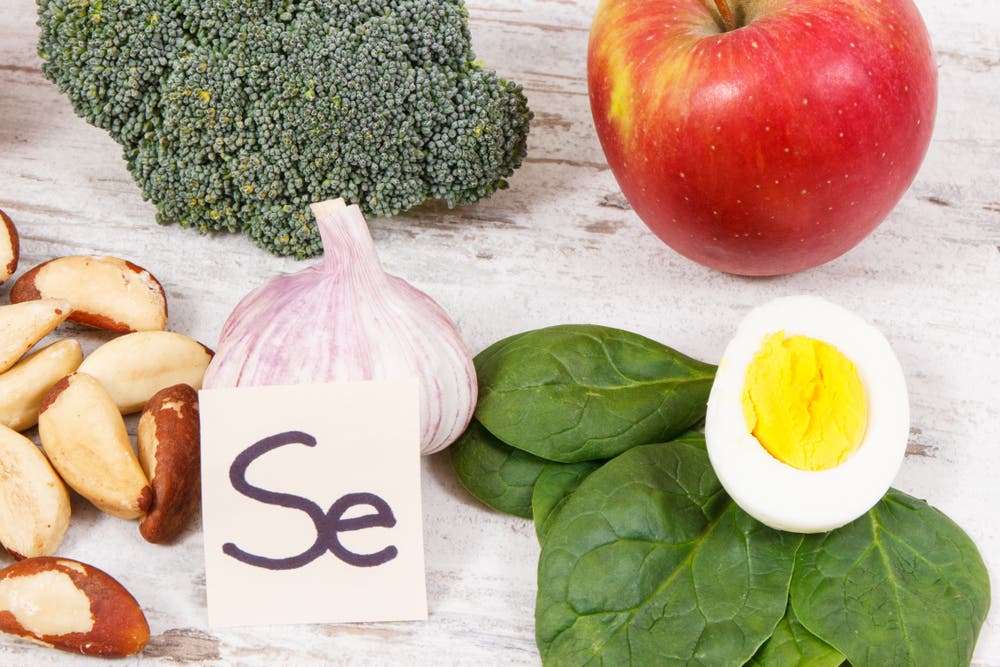 découvrez comment adapter votre alimentation pour mieux gérer l'hypothyroïdie de hashimoto, soutenir votre thyroïde et améliorer votre bien-être au quotidien.
