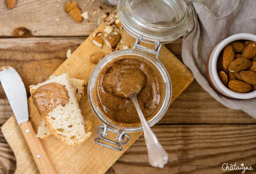 découvrez les bienfaits de la purée d'amande pour la santé et une recette simple pour l'intégrer facilement à votre alimentation.