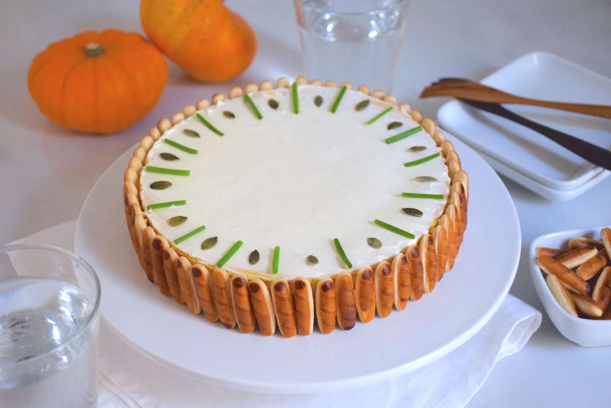 découvrez une recette facile et délicieuse de cake salé au potiron, parfait pour un apéritif convivial et gourmand.