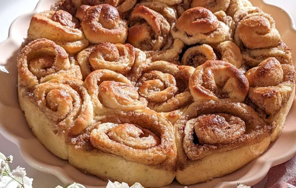 découvrez notre recette de cinnamon rolls healthy sans beurre, moelleux et gourmands, parfaits pour une pause sucrée équilibrée.