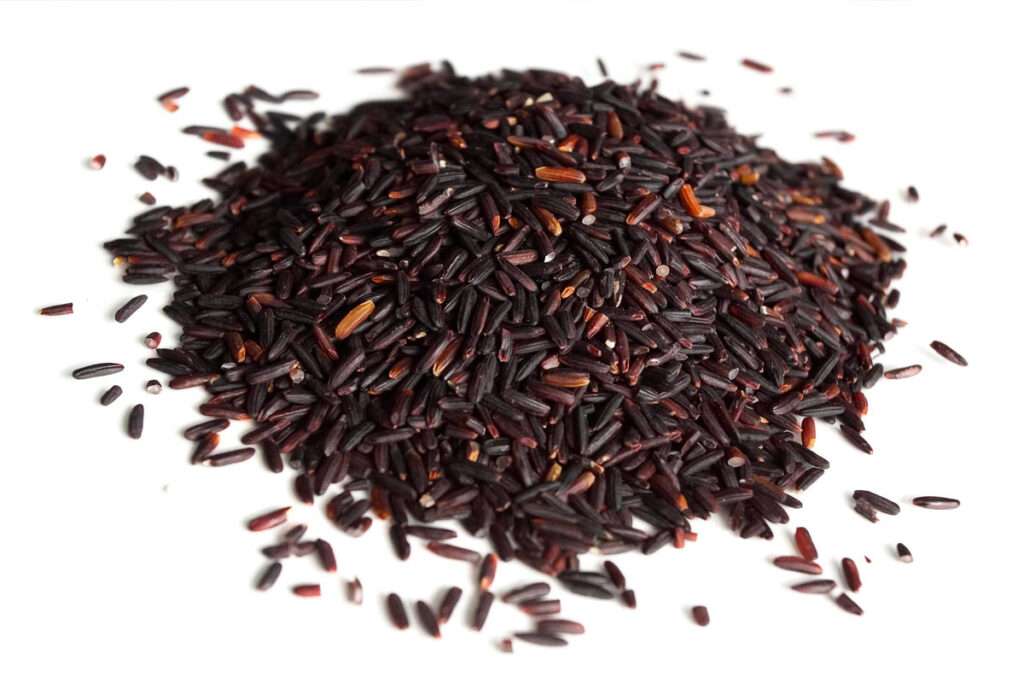 découvrez les méthodes de cuisson du riz noir vénéré et ses bienfaits nutritionnels pour profiter pleinement de ses saveurs et vertus santé.