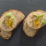 découvrez le faux gras végétal gaia, une alternative gourmande et saine au foie gras traditionnel, 100% végétale et savoureuse.