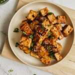 découvrez comment mariner du tofu savoureux pour sublimer vos plats végétariens avec des saveurs riches et délicieuses.