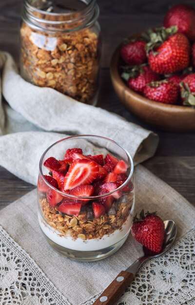 découvrez notre recette simple et rapide de muesli maison sain, parfait pour un petit-déjeuner équilibré et plein d'énergie.