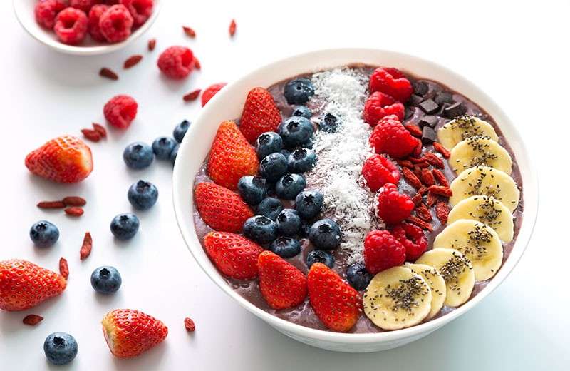 découvrez comment préparer un açaï bowl maison facilement avec notre guide simple et rapide. profitez d'un délicieux petit-déjeuner sain et énergisant en quelques étapes.