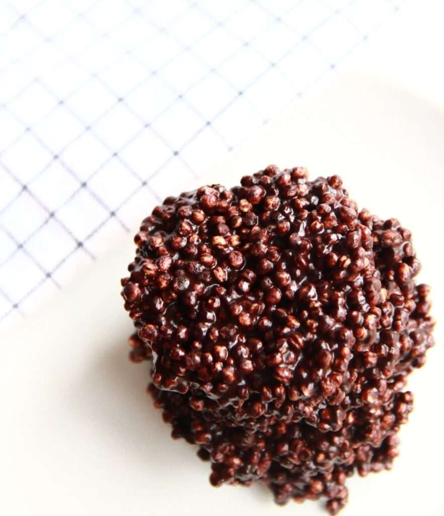 découvrez comment préparer rapidement du quinoa soufflé maison, une recette simple et saine pour un snack léger et savoureux.