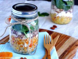 découvrez une recette saine et facile de salade en bocal, parfaite pour un repas équilibré à emporter. fraîcheur, saveurs et praticité au rendez-vous !