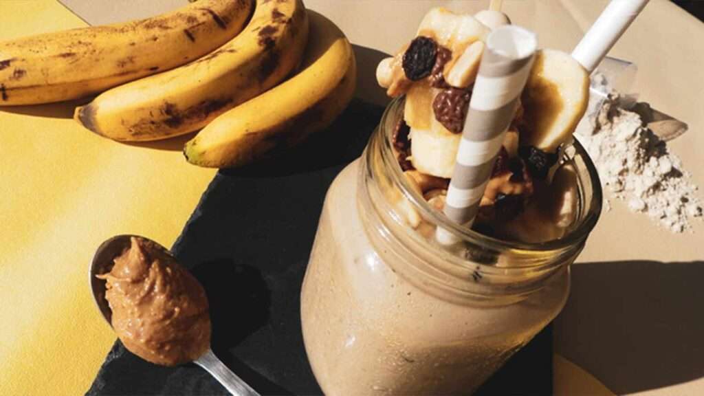 découvrez comment choisir les meilleurs ingrédients pour préparer un smoothie protéiné idéal pour la récupération musculaire après l'effort.