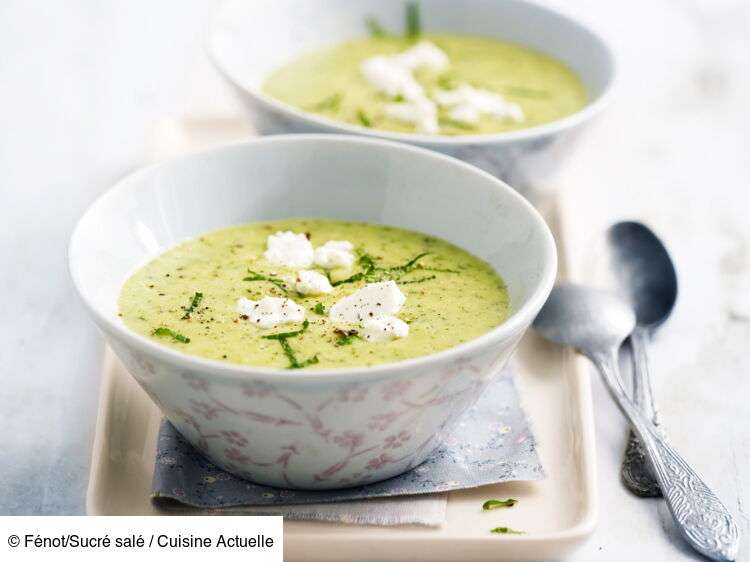 découvrez une recette rafraîchissante et légère de soupe froide courgette menthe, parfaite pour les journées chaudes d'été.
